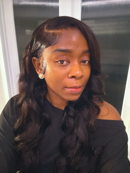 Wavy Wig with Frontal – Glueless Human Hair, 180% Density, 13x4 HD Lace